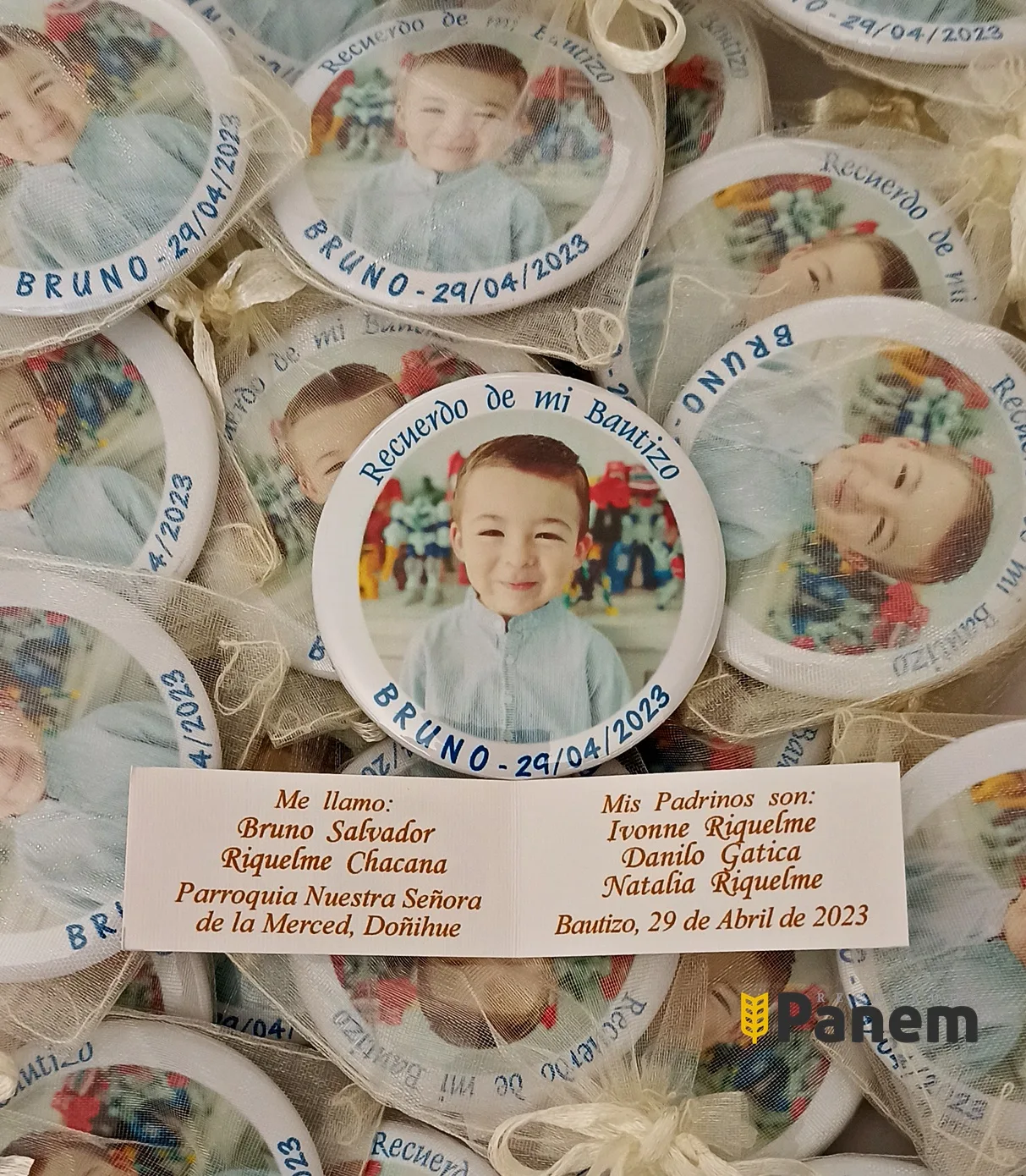 Chapitas con foto y tarjeta personalizada (Valor por docena)