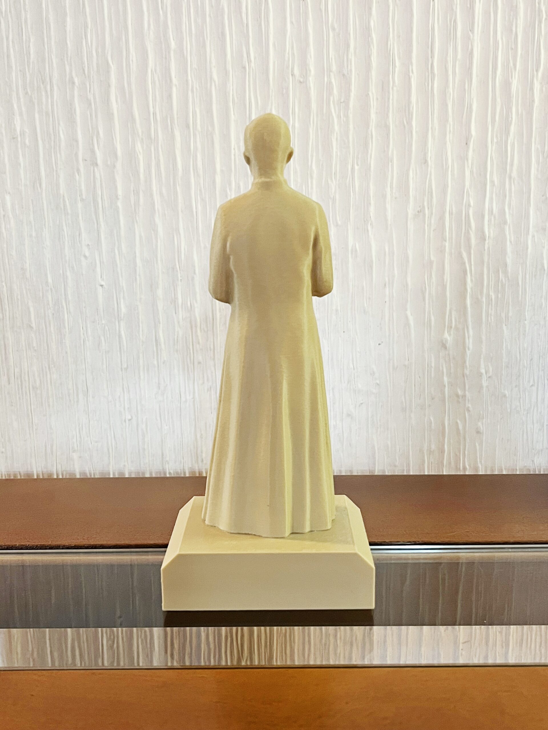 Estatua de San Josemaría Escrivá de Balaguer 20,5cm - Imagen 2