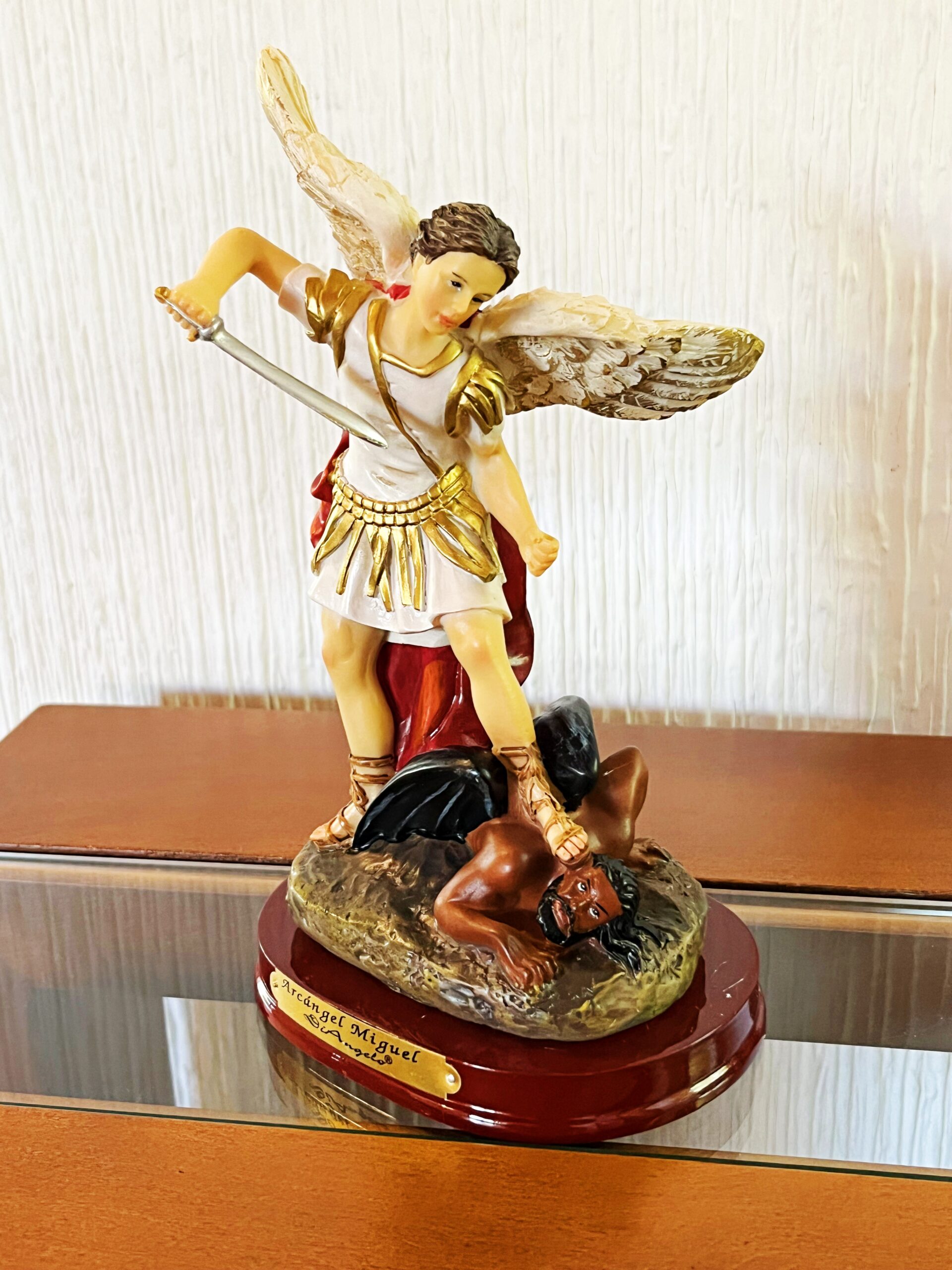 Estatuilla San Miguel Arcángel 20cm - Imagen 4