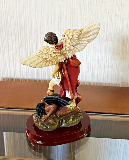 Estatuilla San Miguel Arcángel 20cm - Imagen 3